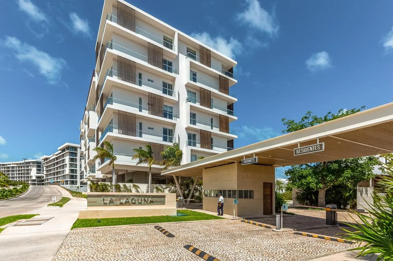 Condos @ Riva Cancun Daire